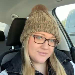 Meet your Posher, Stephanie